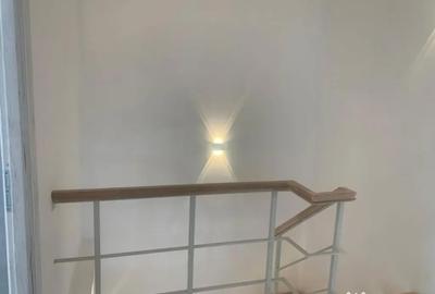 Casă cu 5 camere cu Teren 277 Mp în Malu Mare - 6