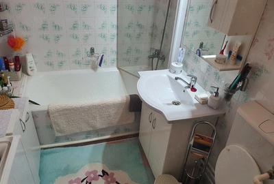 Apartament cu 3 camere decomandat în Ostroveni - 9