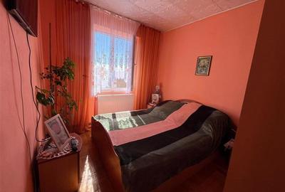 Apartament cu 3 camere semidecomandat în Central - 6