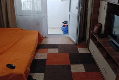 Garsonieră decomandată în Buziașului