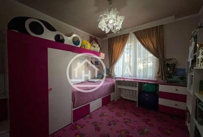 Apartament cu 3 camera de vanzare in zona Dacia, Oradea