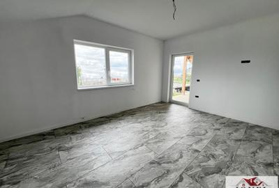 Casă individuală cu 5 camere cu Teren 420 Mp în Est - 10