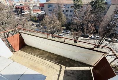 Apartament cu 3 camere semidecomandat în Rogerius - 6