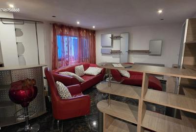 Apartament cu 3 camere decomandat în Micro 6 - 2