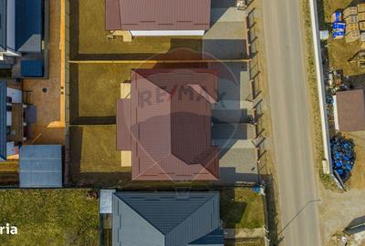 Casă cu 4 camere în Central - 3