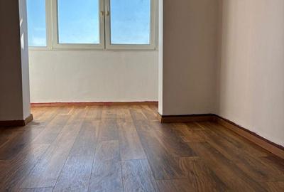 Apartament cu 2 camere în 14 Mai - 2