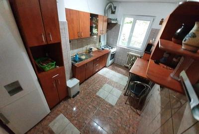 Apartament de Vanzare 4 Camere Berceni - 11