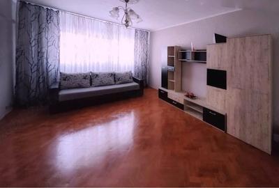 Apartament cu 2 camere decomandat în Girocului