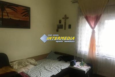 Casă individuală cu 3 camere decomandat cu Canalizare în Central - 4