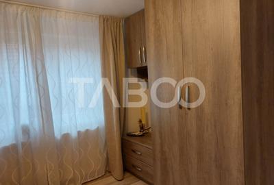 Casa in zona centrala 5 camere 2 bucatarii 3 bai curte comuna Cisnadie - 18