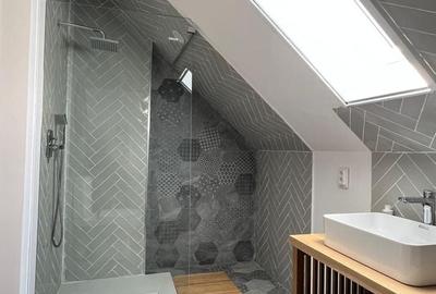 Casă individuală cu 10 camere cu Canalizare în Arefu - 26