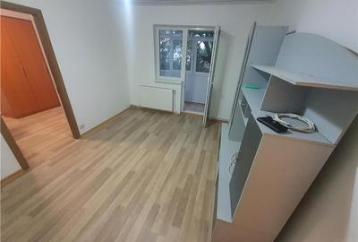 Ofertă  Apartament 2 Camere, Etaj 1, cu balcon , zona Ciresica Ofertă  Apartament 2 Camere, Etaj 1, cu balcon , zona Ciresica - 3