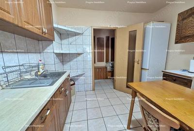 Apartament cu 2 camere semidecomandat în Soarelui