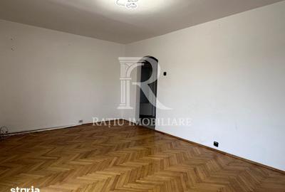 Apartament cu 3 camere decomandat în Cantemir - 18
