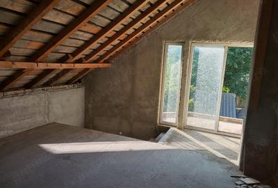 Casă cu 4 camere cu Teren 1500 Mp în Ciochina - 2