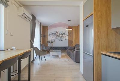 Apartament cu 2 camere semidecomandat, mobilat în Tractorul - 7