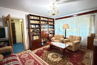 Apartament cu 3 camere semidecomandat în Drumul Taberei