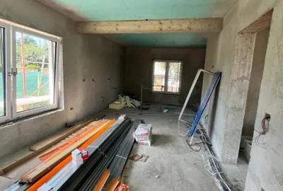 Casă cu 5 camere cu Teren 250 Mp în Central - 9