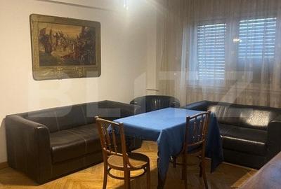 Apartament de vanzare, cu 4 camere, 90 mp, zona-ultracentrala