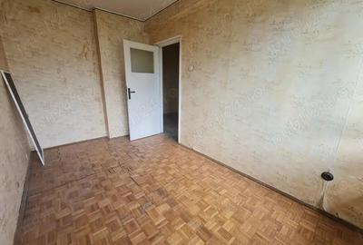 Apartament cu 3 camere semidecomandat în Independenței - 2