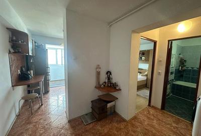 Apartament cu 2 camere decomandat în Vest