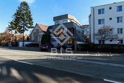 Spațiu Generos de Închiriat - 90 mp Utili - Zonă Ultra-Centrală. - 2