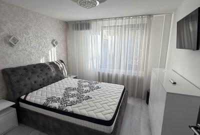 Apartament cu 3 camere semidecomandat în Calea București - 3