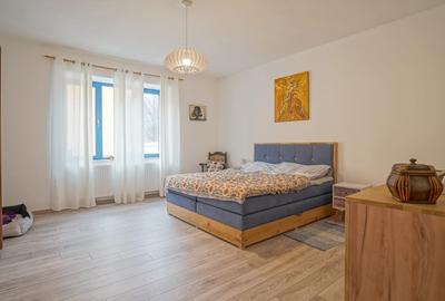 Vila din segmentul lux rafinat cu parfum de istorie in Codlea - 4