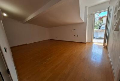 Casă cu 4 camere cu Teren 145 Mp în Calea Călărașilor - 12