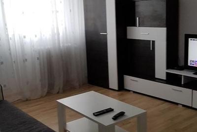 Apartament cu 3 camere decomandat în Apărătorii Patriei