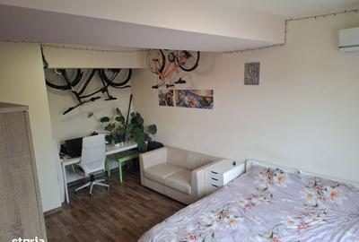 Garsonieră decomandată, mobilată în Militari