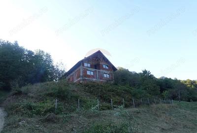 Casa / Vila cu 6 camere de vanzare - 1