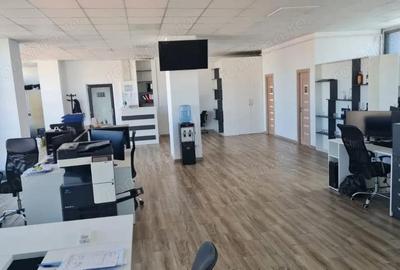 Spațiu comercial, de 160 mp, în Central - 1