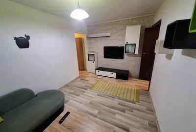 350 Euro!!!.Ap cu 3 camere cu centrala proprie Zona Dacia