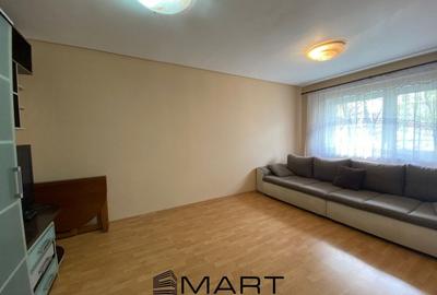 Apartament cu 3 camere decomandat în Vasile Aaron