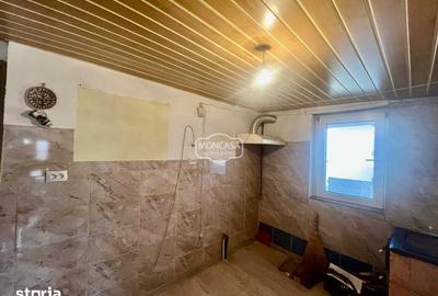 Casă cu 3 camere cu Teren 1050 Mp în Central - 2