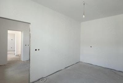 Casă cu 3 camere cu Teren 290 Mp în Central - 2