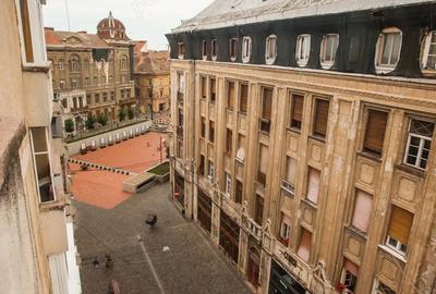 Proprietar, inchiriez apartament cu 3 camere, ultracentral, in Timi?oara - 1