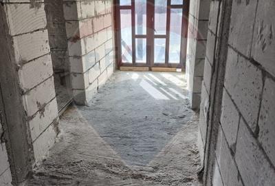 Casă cu 5 camere cu Teren 200 Mp în Poiana Țapului - 10