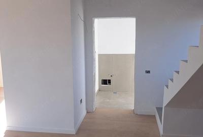 Casă cu 5 camere cu Teren 300 Mp în Central - 5
