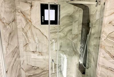 Casă cu 5 camere cu Teren 1000 Mp în Central - 3