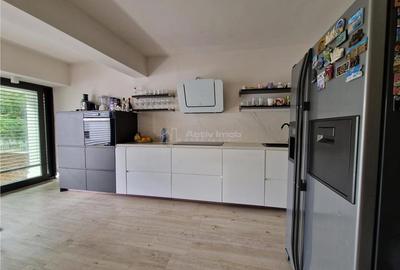 Casă cu 5 camere cu Teren 370 Mp în Central - 3