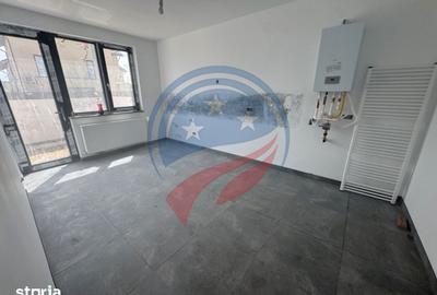 Casă cu 5 camere cu Teren 475 Mp în Podari - 17