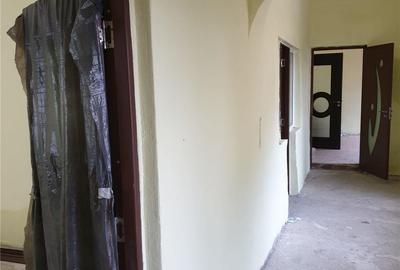 Casă cu 4 camere în Gura Ocniței - 2