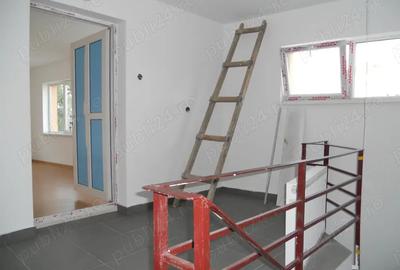 Apartament cu 3 camere decomandat în Tineretului - 3