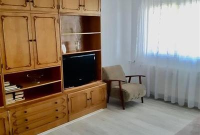 Apartament cu 2 camere decomandat, mobilat în B-dul București