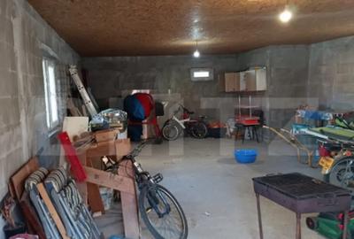 Casă cu 4 camere cu Teren 400 Mp în Lipănești - 1