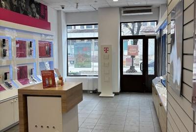 Spațiu comercial, de 65 mp, în Central - 2