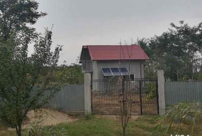 Casă cu 2 camere cu Teren 10000 Mp în Central - 3