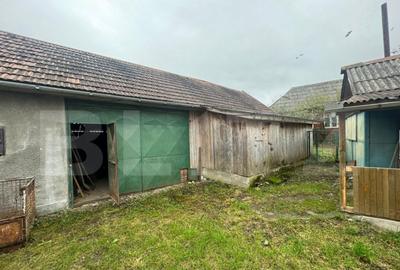 Casa individuala, 3300 mp teren, zona Sintereag - 12